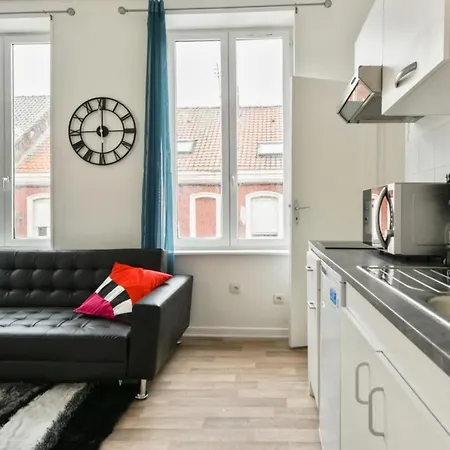 Apartament Cosy And Modern Flat Between Lille And Roubaix In - Welkeys Croix