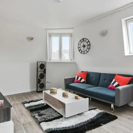 Apartament Cosy And Modern Flat Between Lille And Roubaix In - Welkeys *