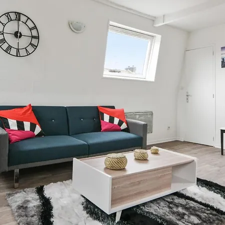 Cosy And Modern Flat Between Lille And Roubaix In - Welkeys